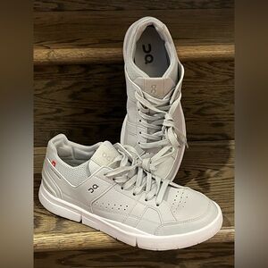 Women’s On Running  Roger Clubhouse Sneakers